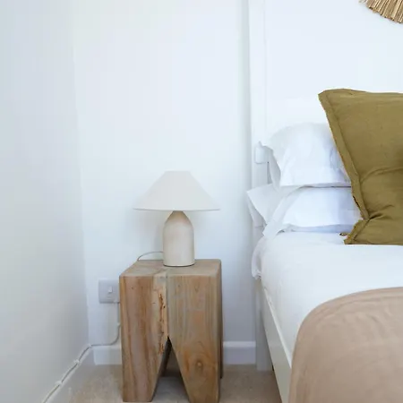 Coastal Hideout Apartment *